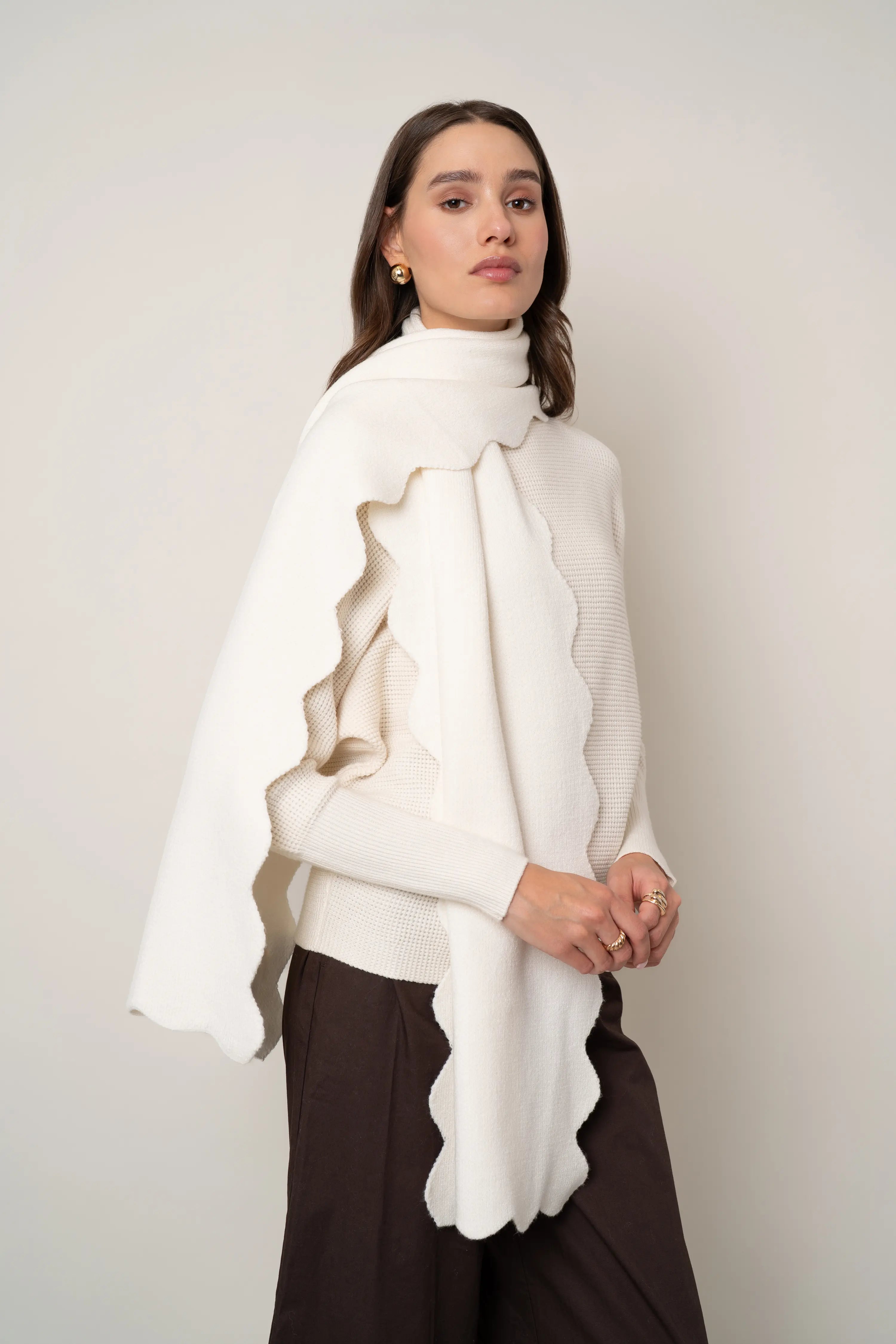 The Scallop Trim Scarf
