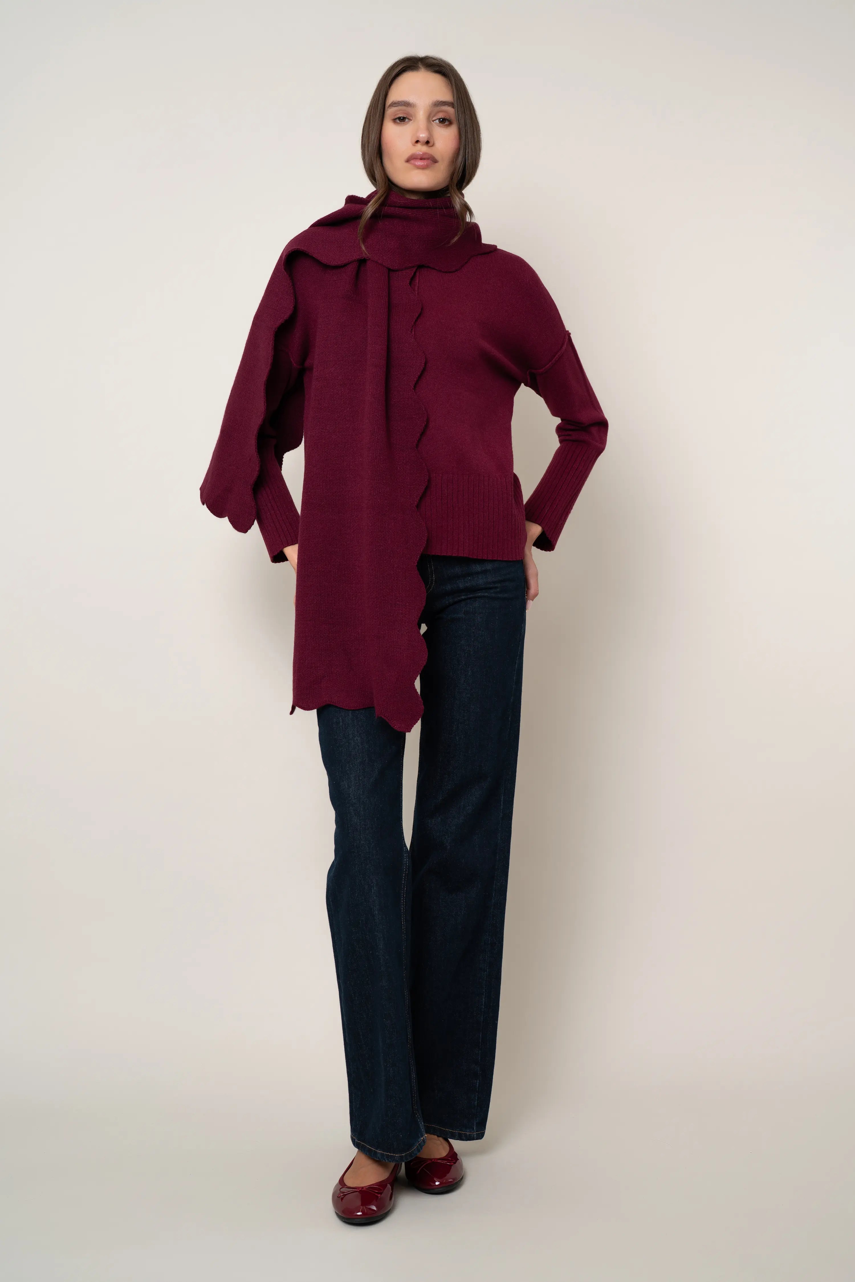 The Scallop Trim Scarf