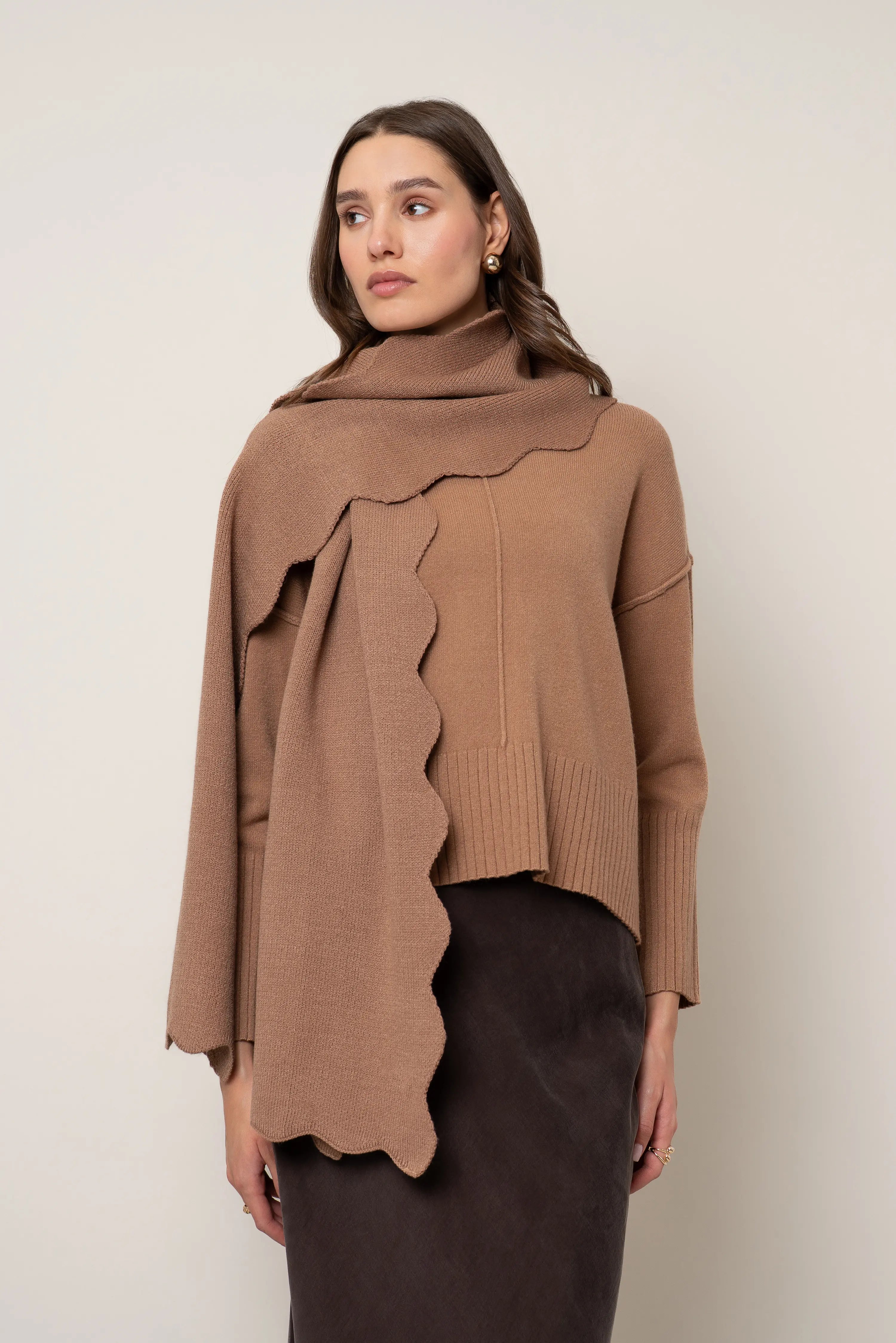 The Scallop Trim Scarf