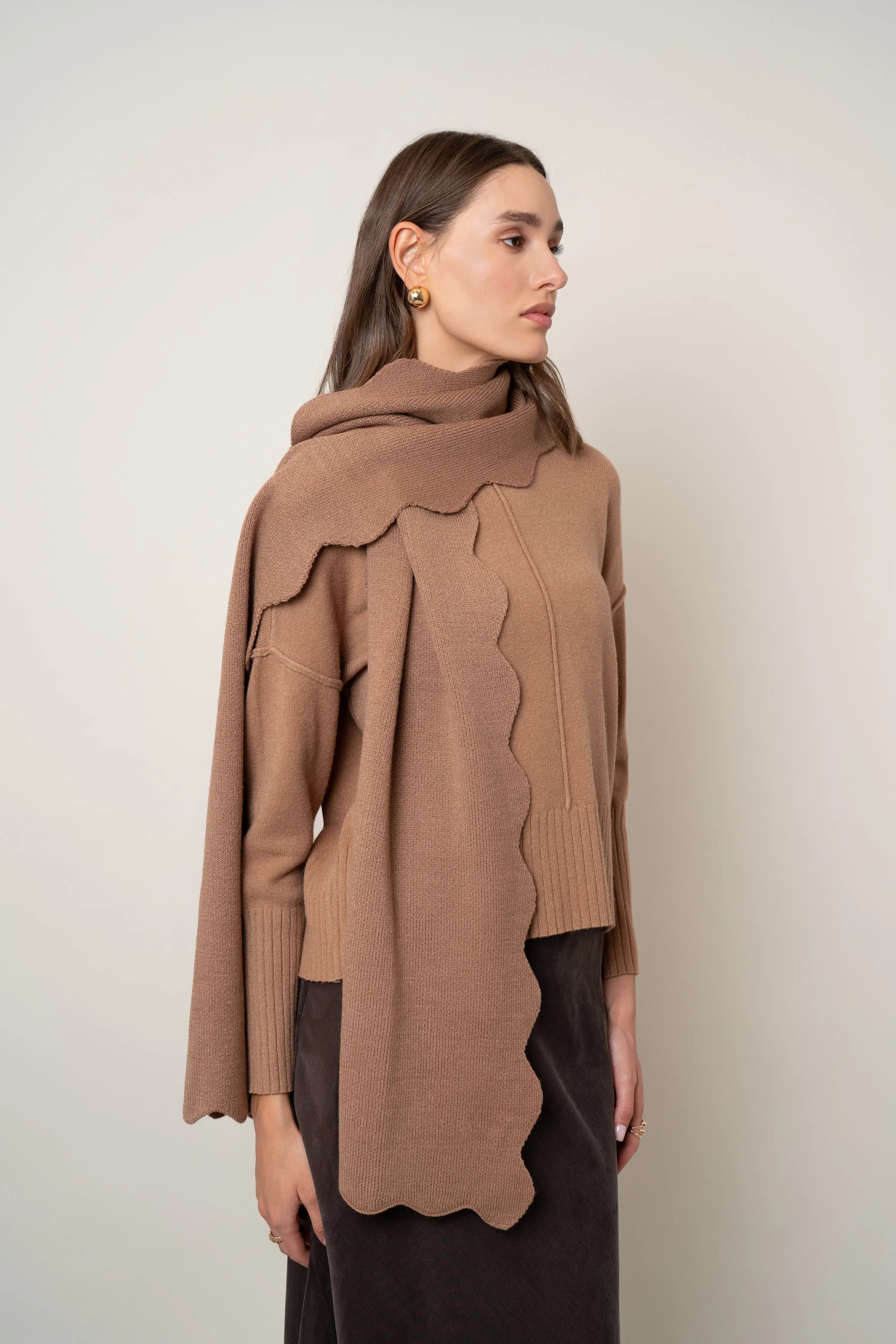 The Scallop Trim Scarf