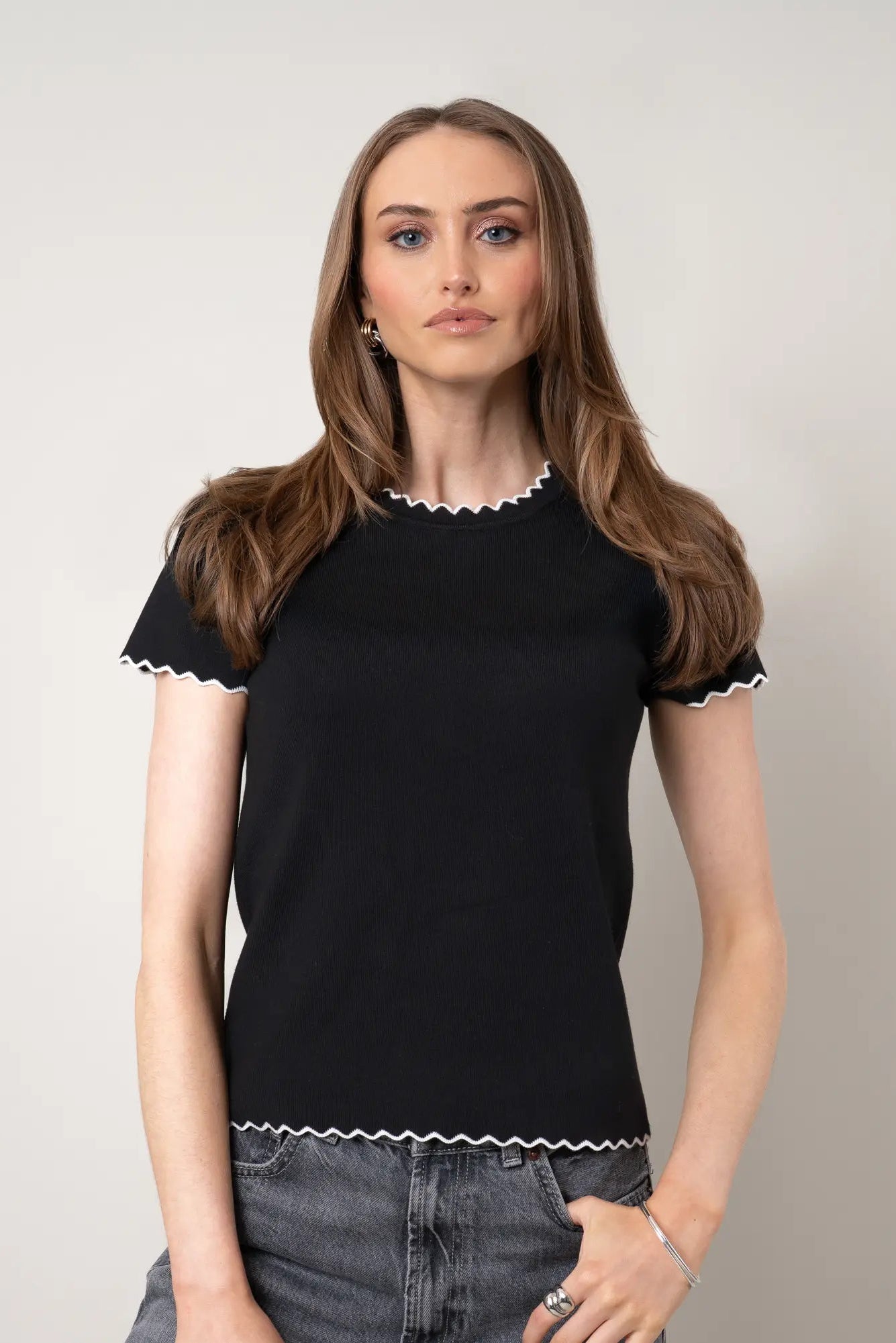 The Scallop Edge Tee