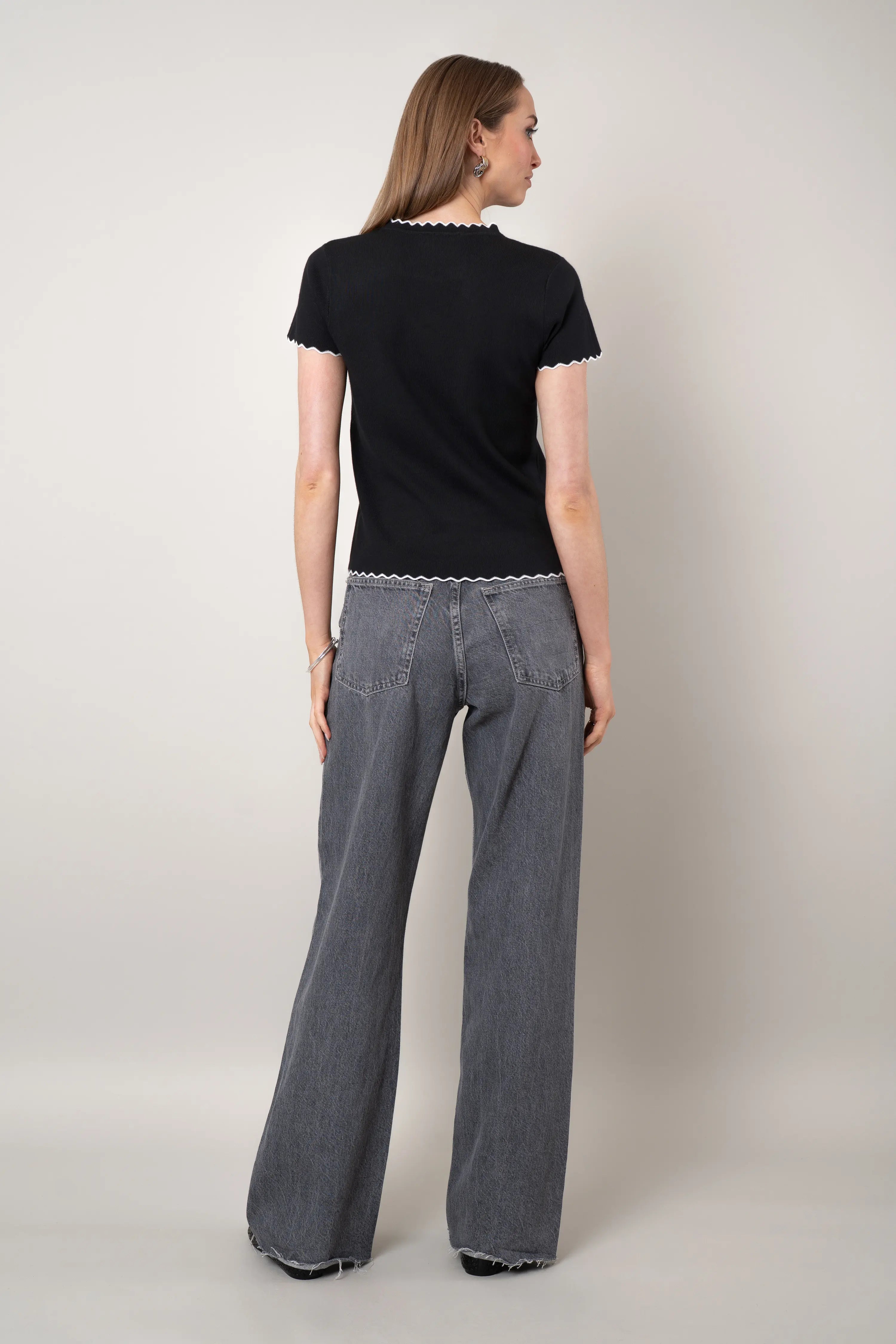 The Scallop Edge Tee