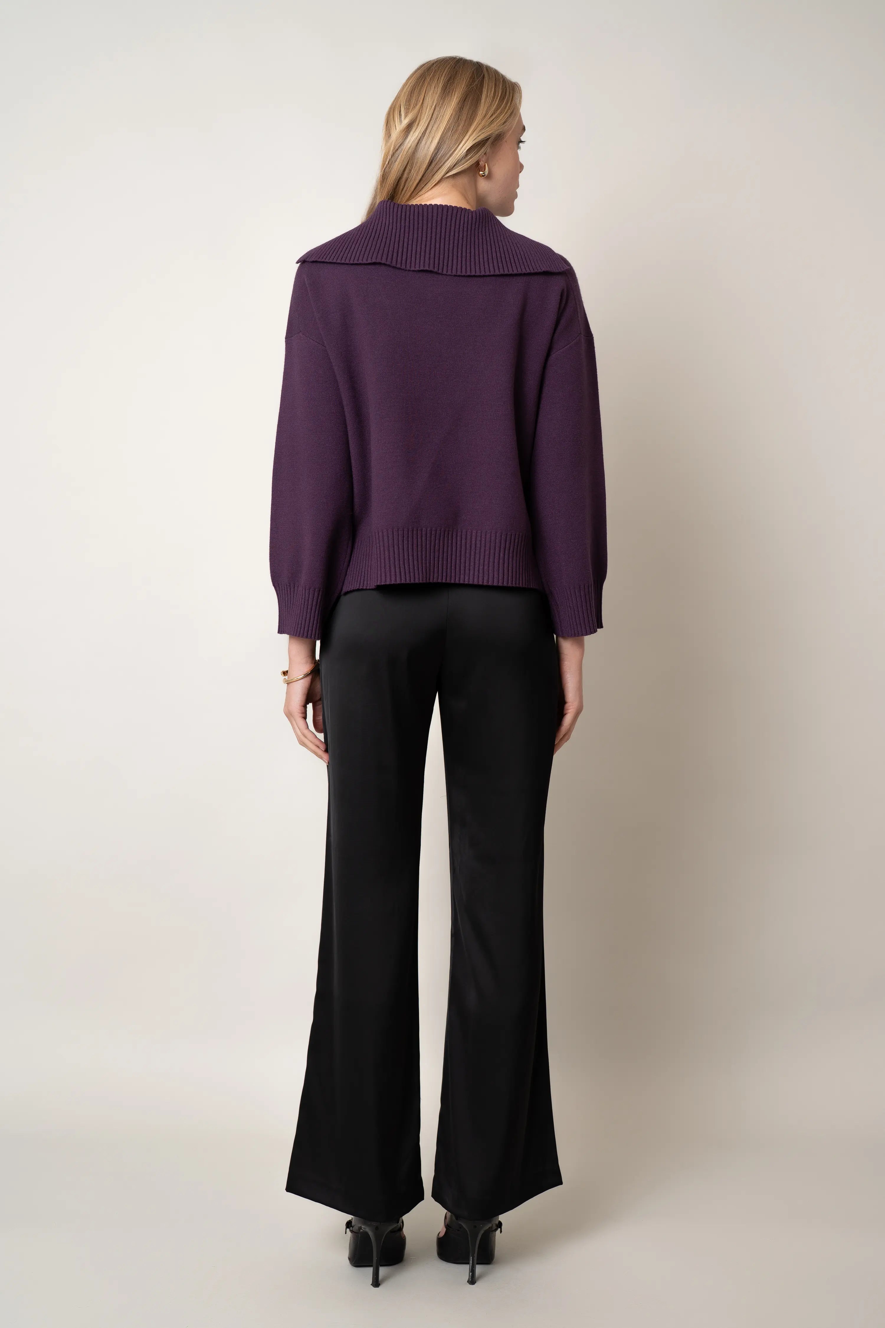 The Button Collar Pullover