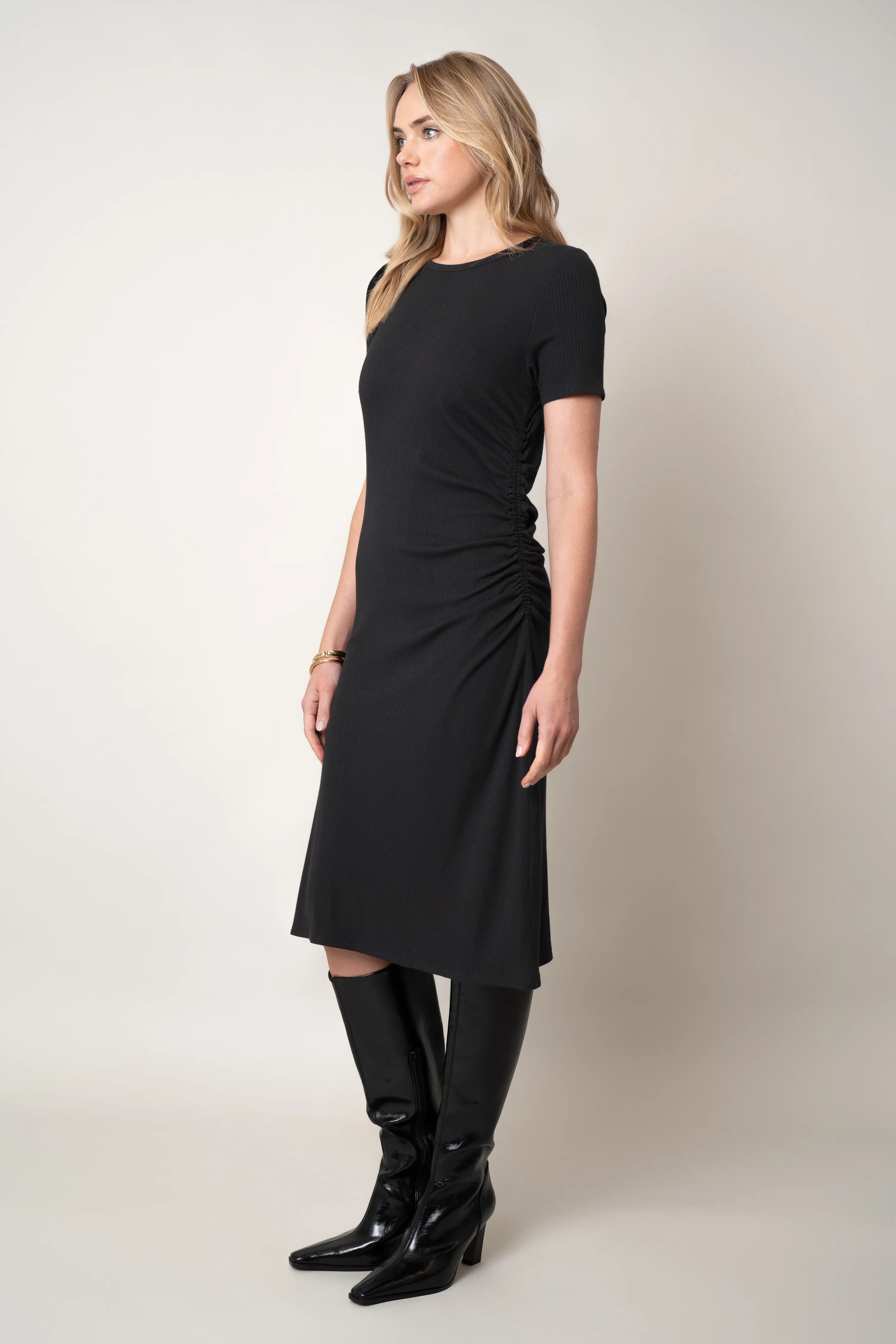 The Classic Ribbed Midi Dress